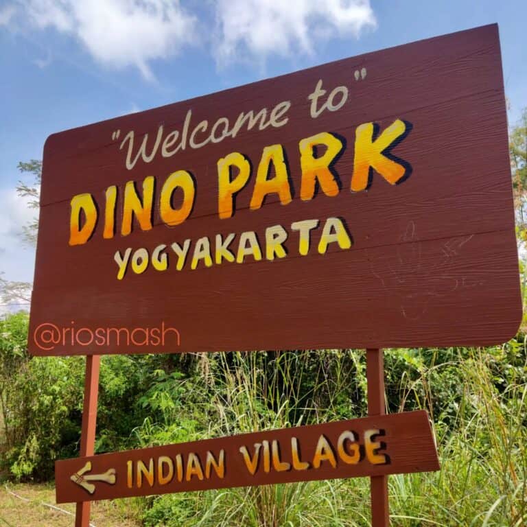 Taman Dinosaurus Jogja Dino Park