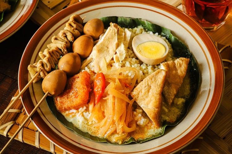 Nasi Ayam Semarang - Makanan Terkenal dan Hits di Semarang