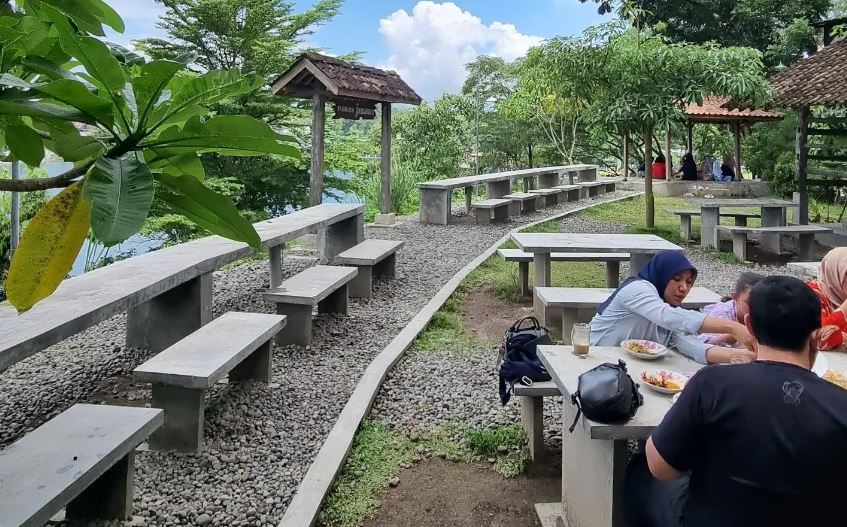 8 Tempat Sarapan Pagi di Jogja dengan View Bagus ! Update