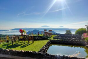 SultranzHoliday | Travel Blog 5 Spot Foto Sunrise Terbaik di Magelang Selain Punthuk Setumbu Anti-Mainstream